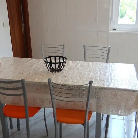 Piso De Ana - Piso En Con Espacio Exterior